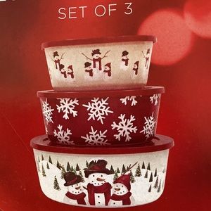 Kohls NWT Xmas nested containers set